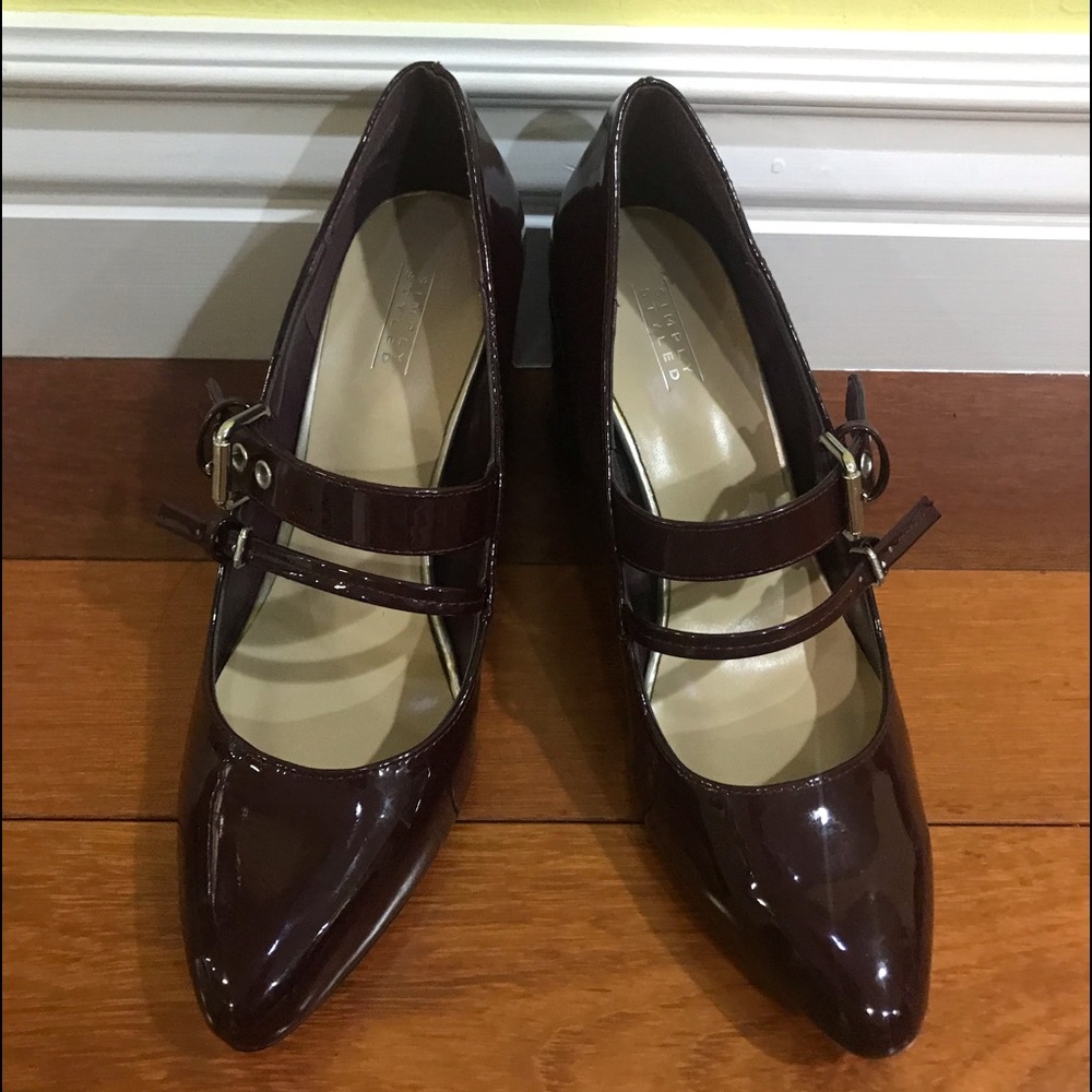 Simply Styled Maroon Heel pump with belt straps